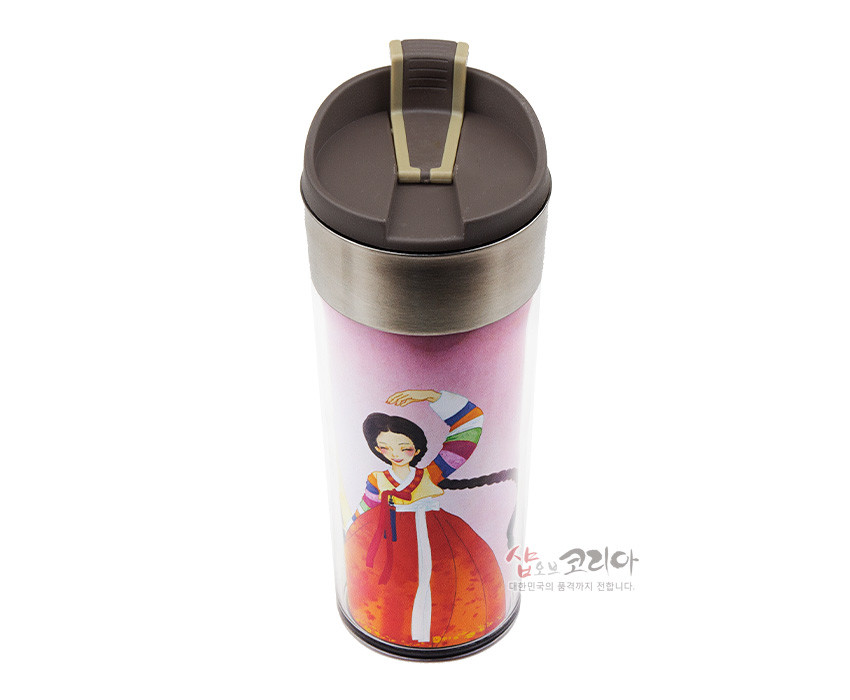 [텍스트: 샵오브코리아 대한민국의 품격까지 전합니다.] 스테인리스와 플라스틱 재질, 분홍 그러데이션 바탕 위 색동 저고리와 붉은 치마 한복 아씨 일러스트가 둘러진 텀블러 디자인