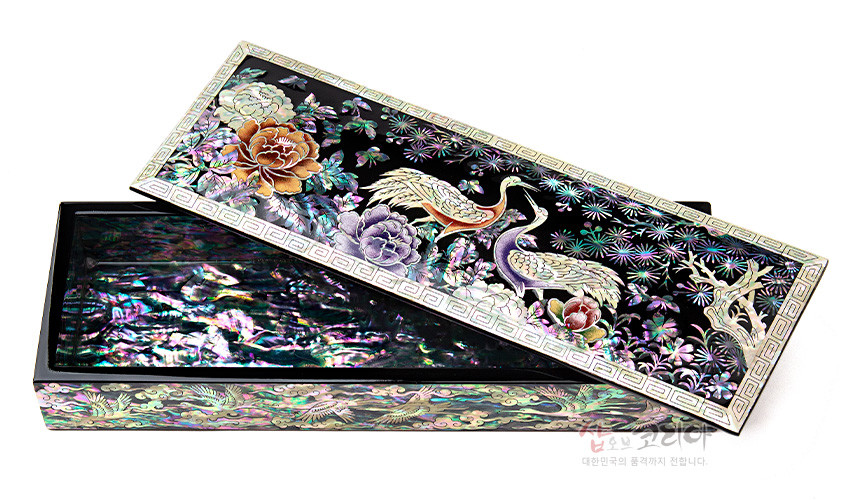 자개필함세트-화려한 나전 송학(필함,명함함,usb32G) 자개 상감 기법의 송학과 모란 문양, 흑색 옻칠 바탕 위 오색 자개 광택이 돋보이는 직사각형 필함 디자인