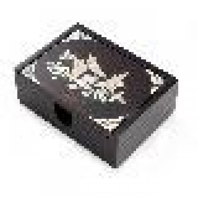 짙은 색 옻칠 바탕에 자개 상감 기법으로 나비와 꽃 문양을 넣은 직사각형 자동함.