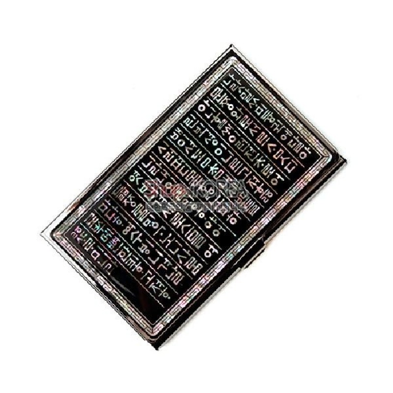 자개 상감 기법으로 한글 훈민정음 글귀 문양을 넣은 검은 바탕 금속 명함집. 자개 상감 기법으로 한글 훈민정음 글귀 문양을 넣은 검은 바탕 금속 명함집.