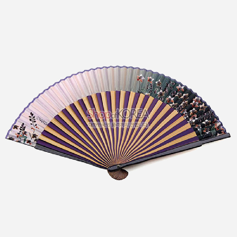 비단 재질의 양면 구성, 자색과 황색 선형 배색과 도라지꽃 문양이 어우러진 접이식 부채.