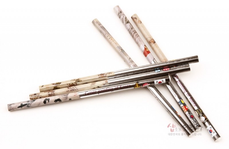 신윤복·김홍도 풍속화와 태극기, 한글 레터링이 인쇄된 종이 코팅 연필 6종 세트.