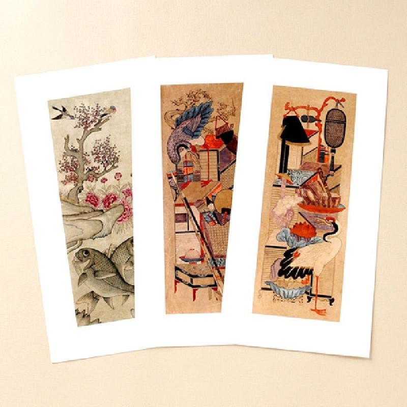 전통 민화 기법으로 그린 꽃과 새, 물고기, 학 및 책거리 문양을 담은 세로형 종이 프레임 카드 3종. 전통 민화 기법으로 그린 꽃과 새, 물고기, 학 및 책거리 문양을 담은 세로형 종이 프레임 카드 3종.