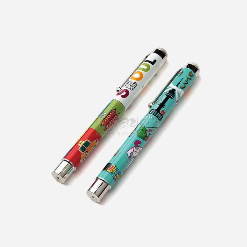 서울 랜드마크와 전통 건축물, 캐릭터 일러스트가 인쇄된 알루미늄 바디의 컬러 볼펜 세트.