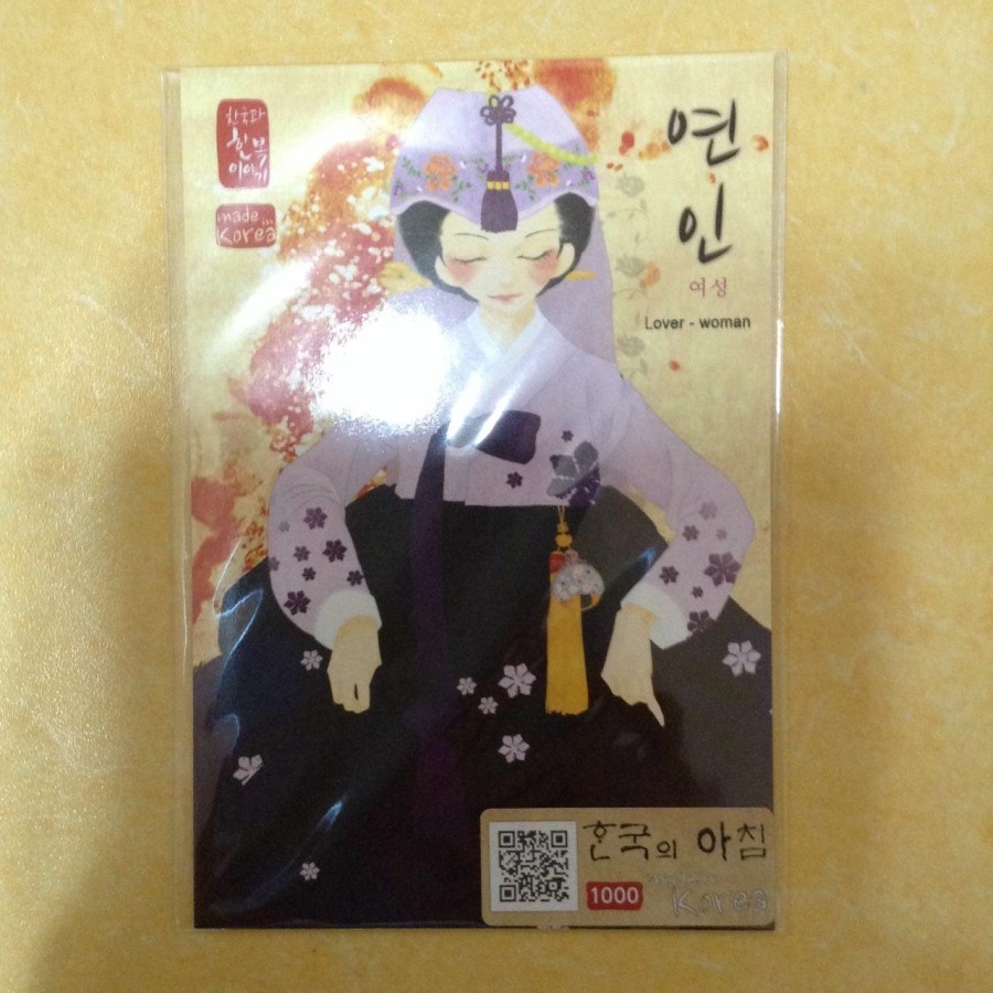 구매추천 여인의 아름다운 자태를 잘 담았습니다. 좋은 구매했다고 봅니다. 외국인 여행으로