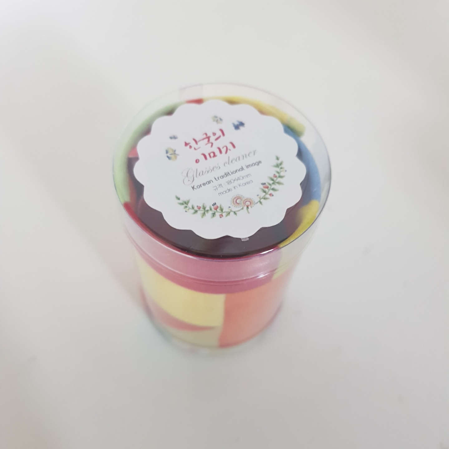 외국인 선물용으로 구입했습니다, 부담스럽지 않고 딱 좋은 것 같아요!