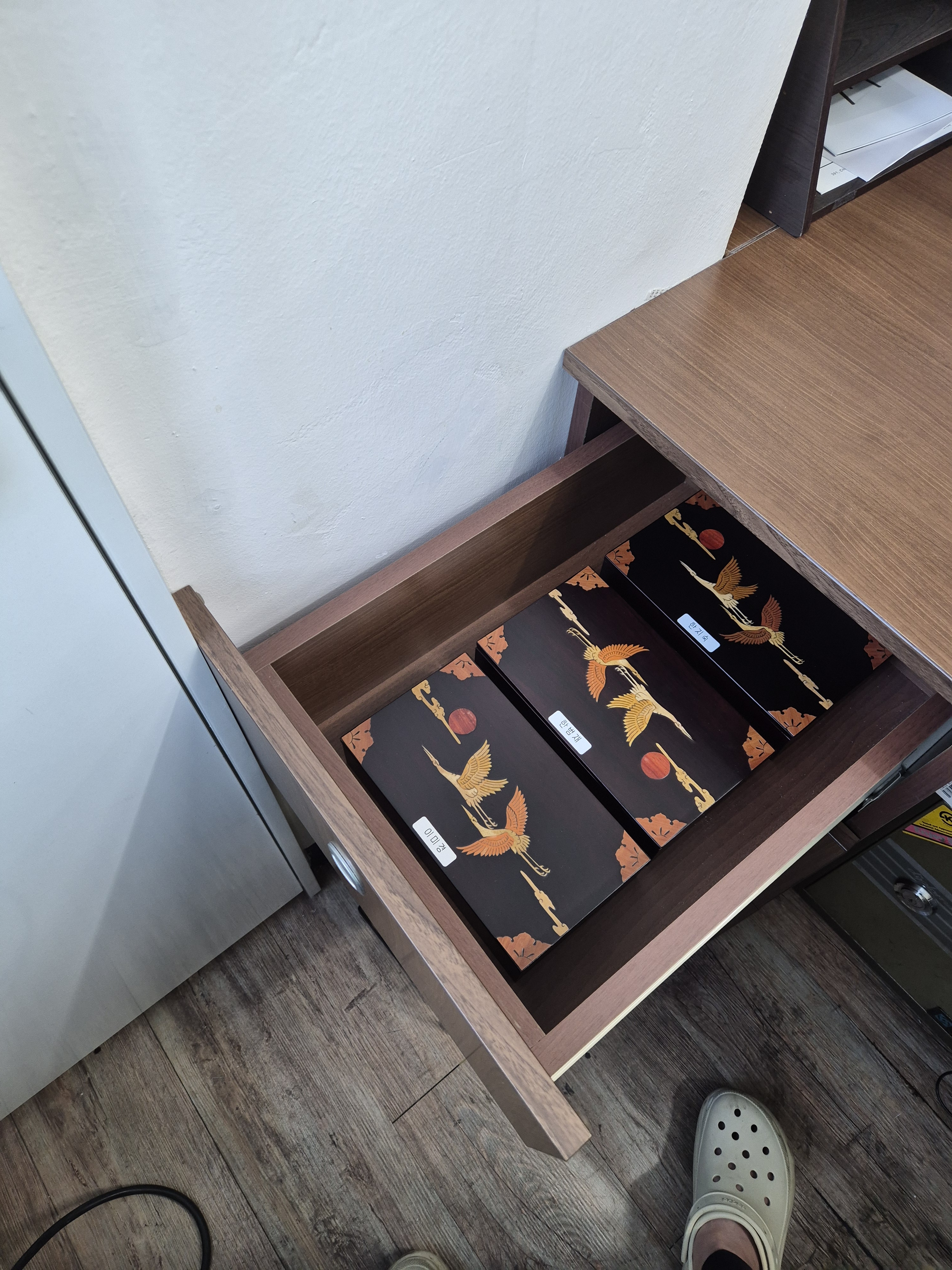 예쁘고 사이즈도 딱 맞고 좋아요  통장정리 굿