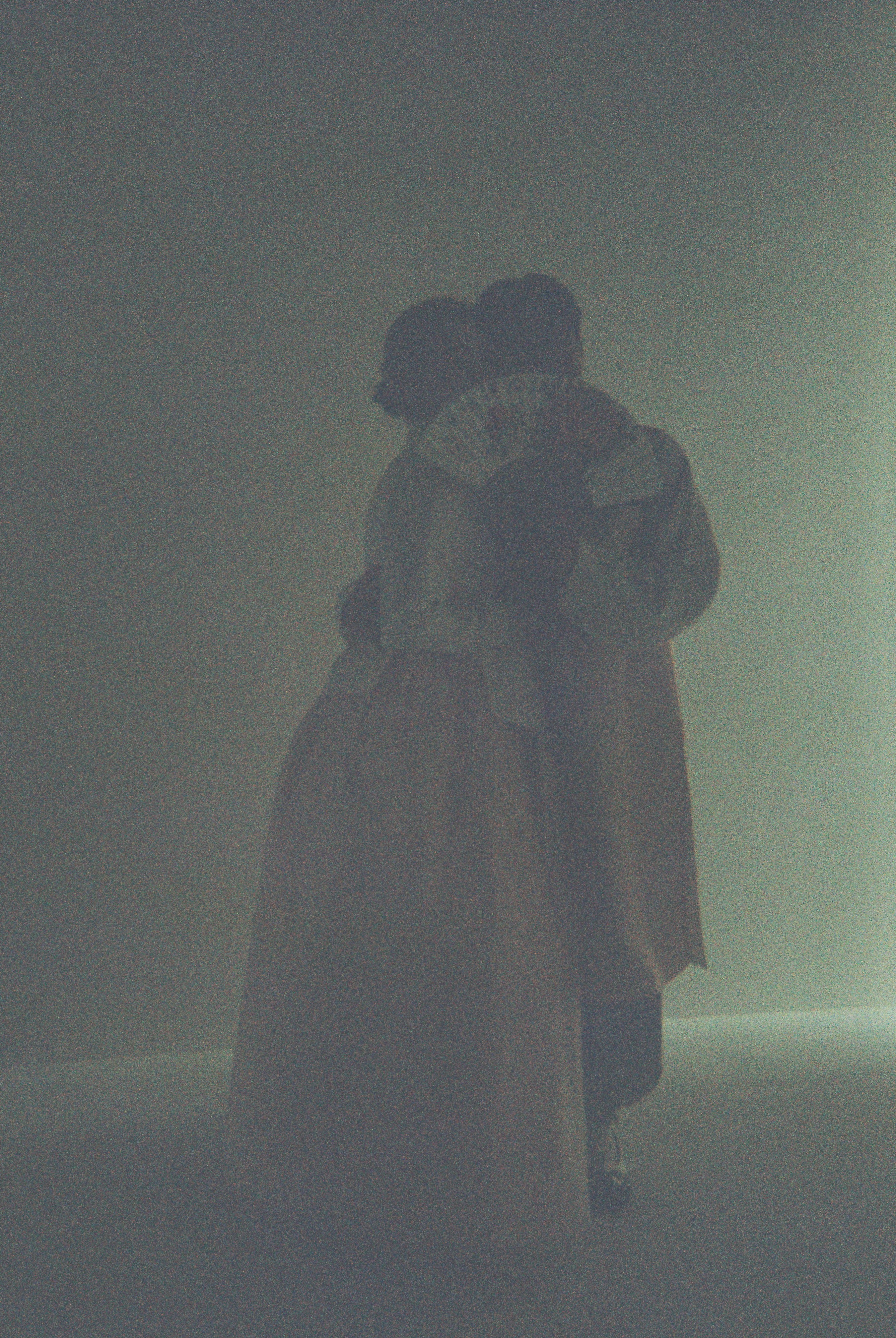 웨딩촬영용으로 구매했습니다 여름에도 부채로 잘 써볼게요!