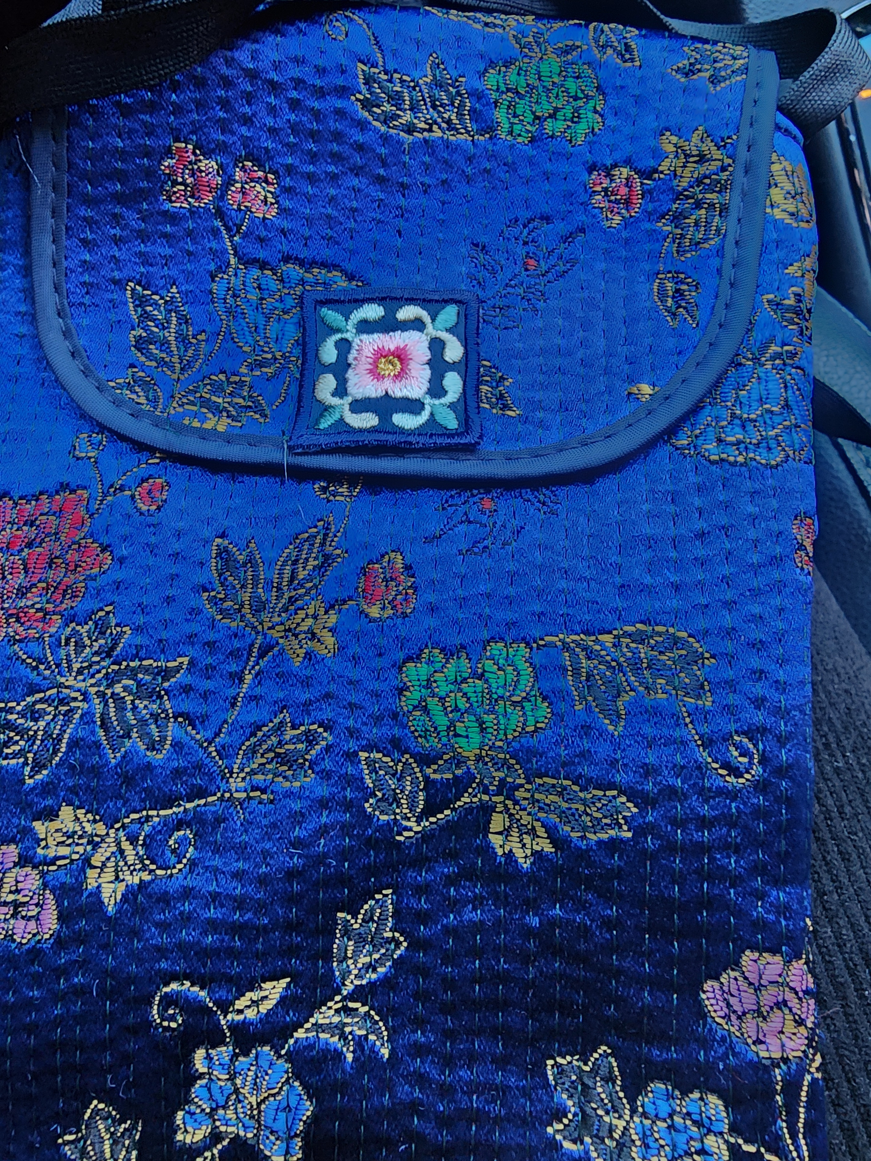 사진으로 봤을때 작은 줄 았아는데 내가 좋아하는 사이즈라 만족