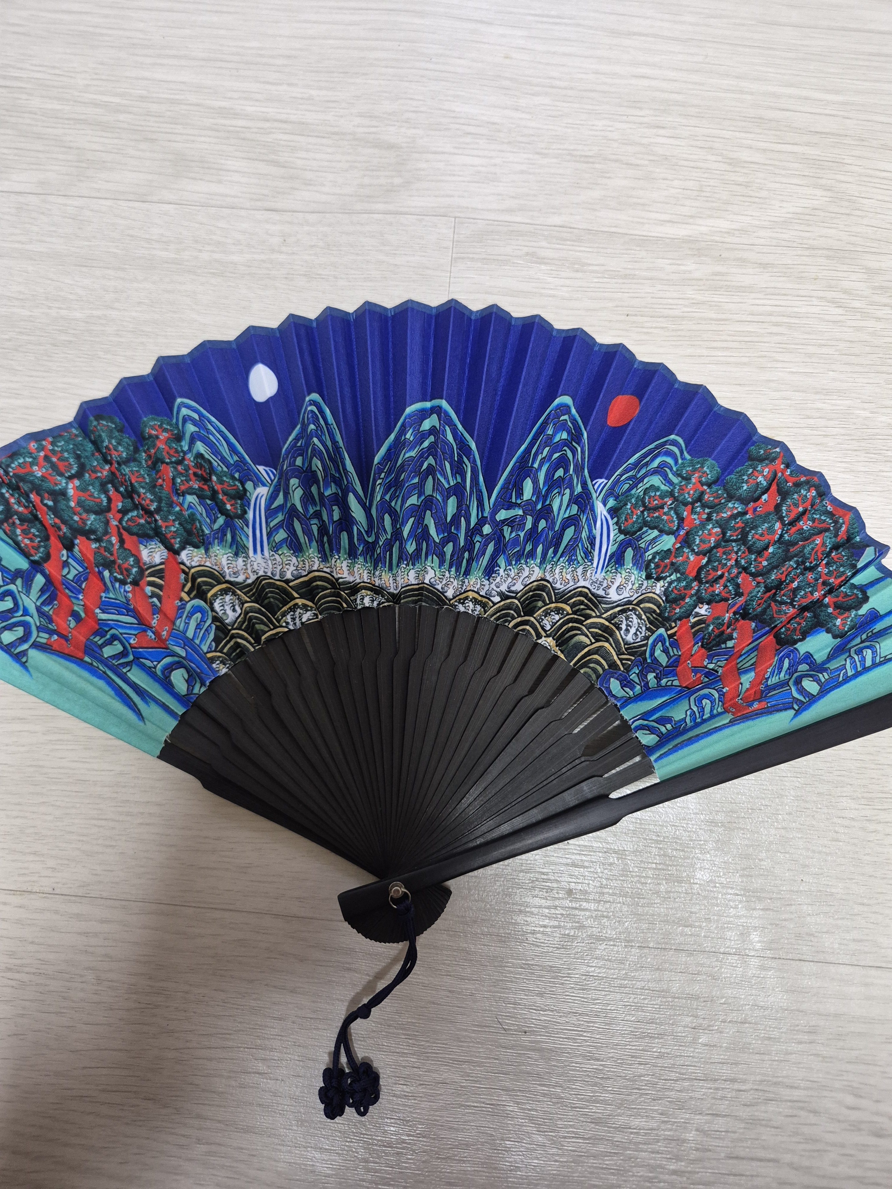 부채 빳빳하고 좋네요~