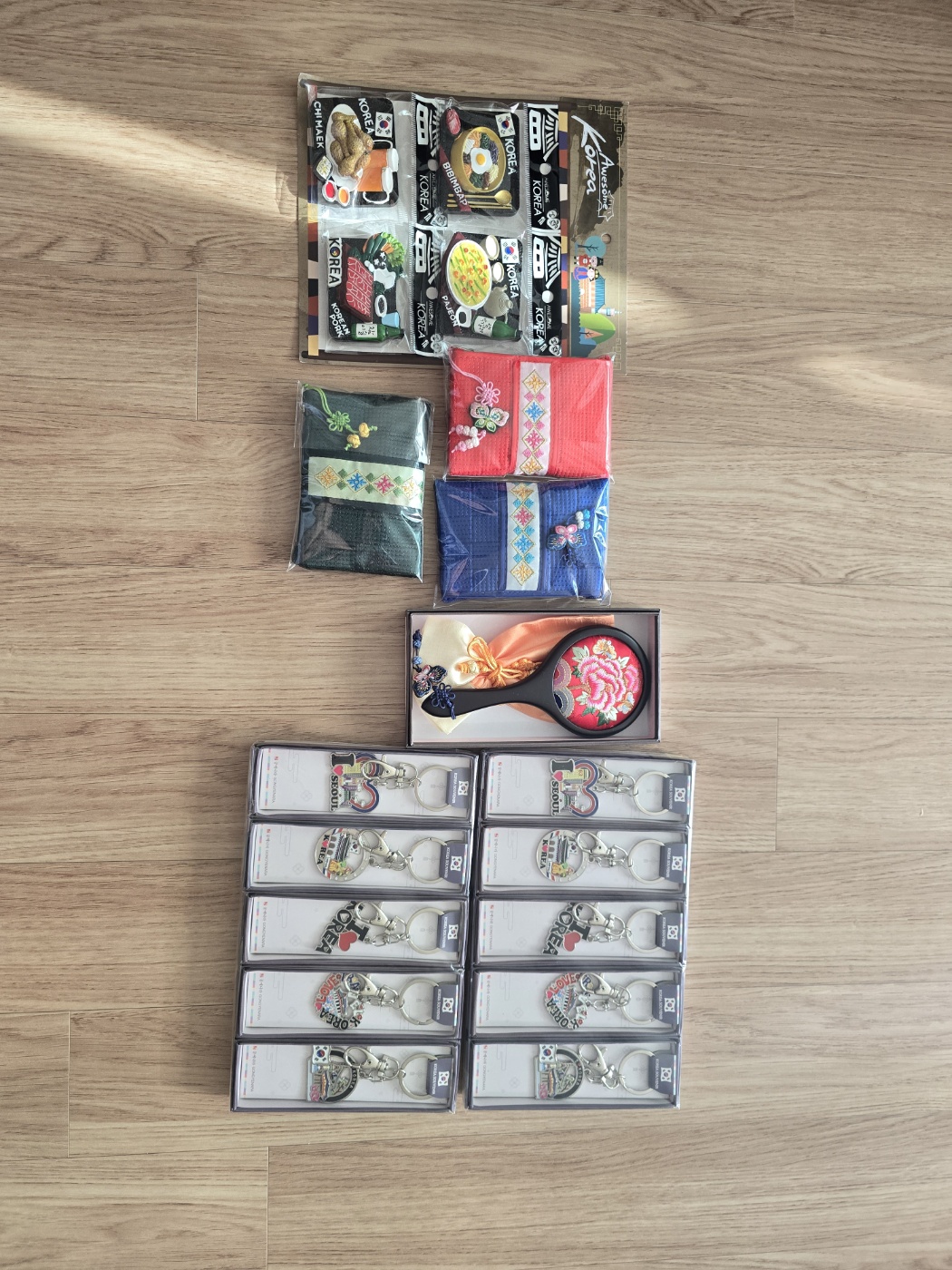 친구들 선물로 한국갈때마다 구매하는 편입니다. 배송도 빠르도 퀄리티도 마음에 들어요!