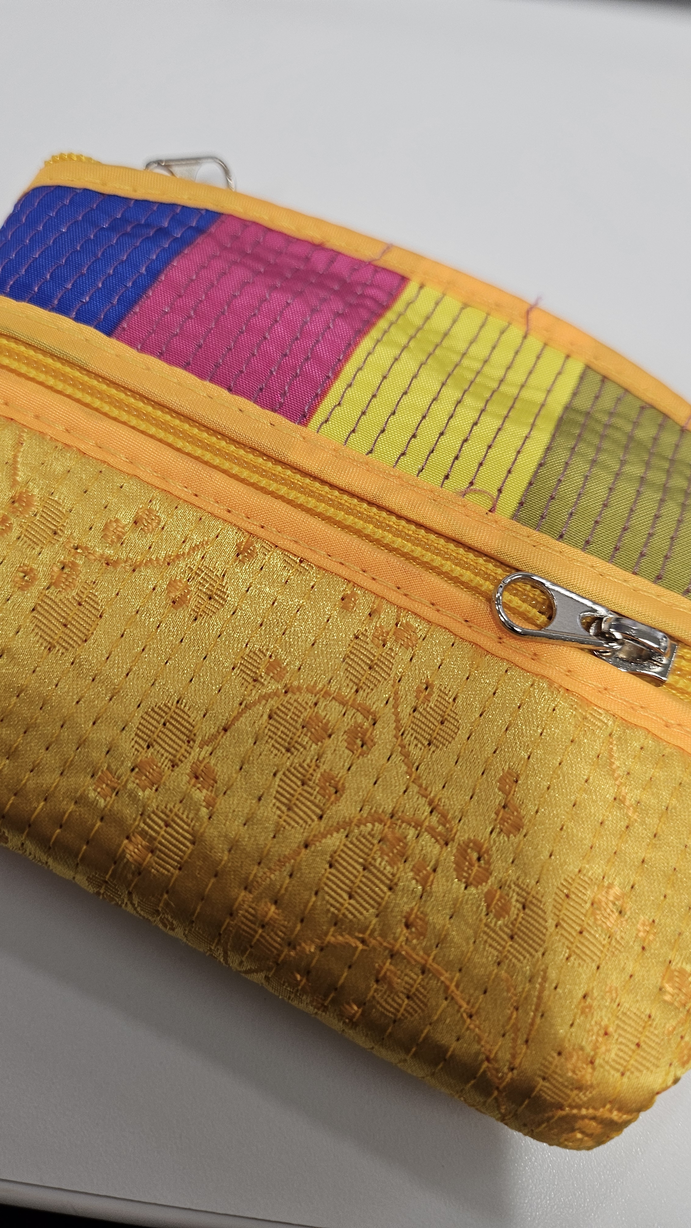 외국인친구한테 선물했어요 아주좋아합니다