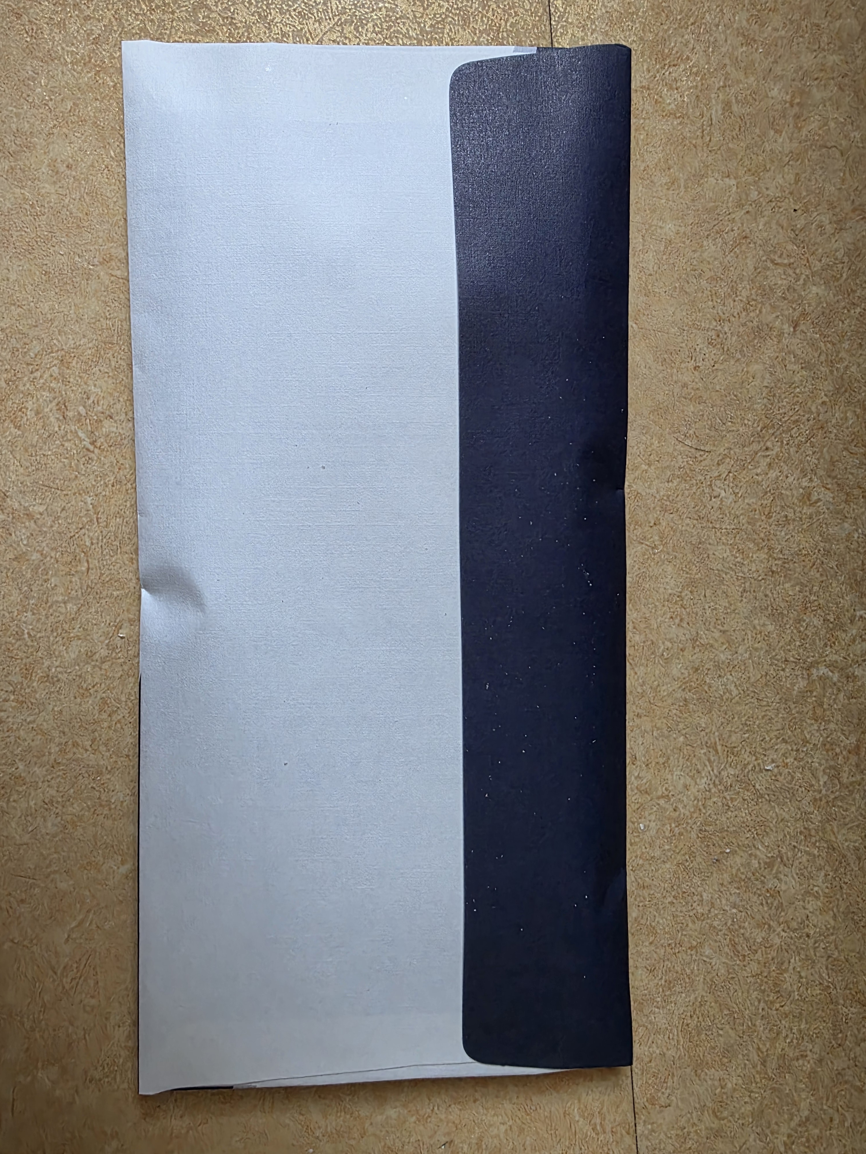 사진도 안찍고 동봉해버린관계로 사진은 없습니다만 매우 섬세하고 예쁩니다