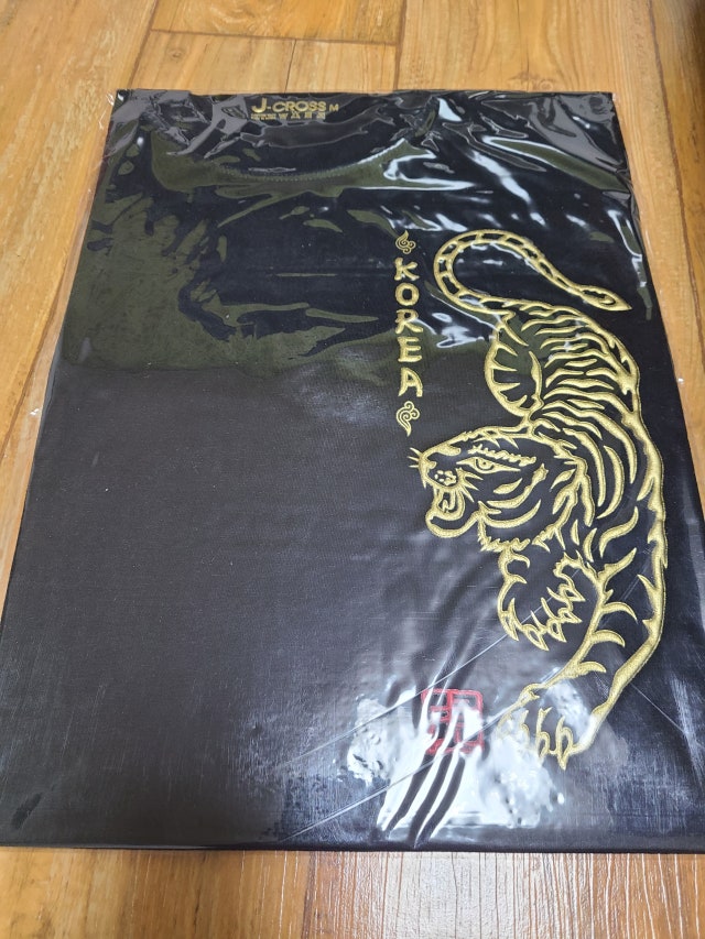 3D 친환경 입체발포 티셔츠 - 호랑이 리뷰 이미지