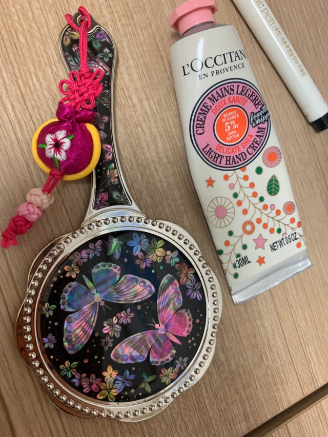 나전 손잡이 거울- 꽃과나비 리뷰 이미지