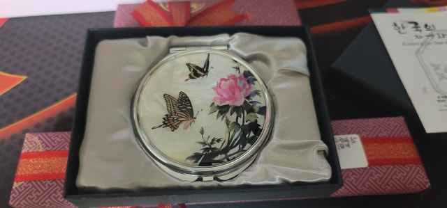 자개손거울-담화나비 리뷰 이미지