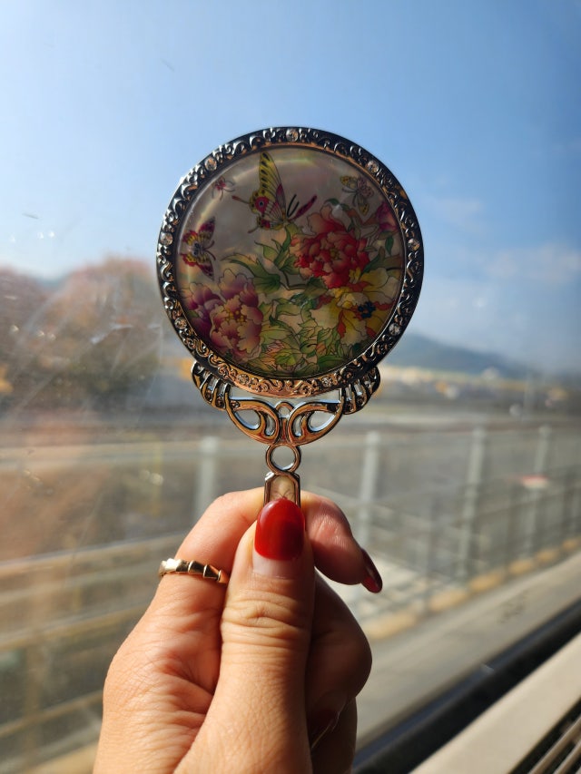 나전 주머니 손거울-목단꽃나비 리뷰 이미지