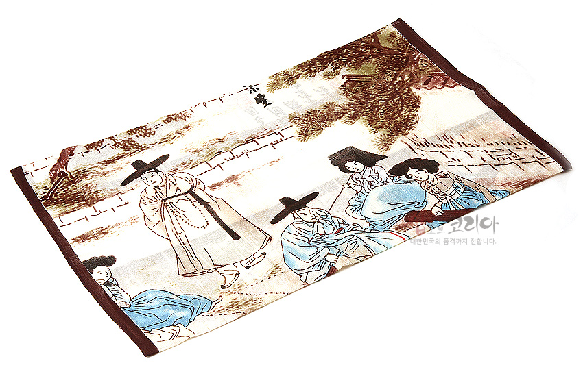 [텍스트: 샵오브코리아] 고급 직물 소재에 갈색 테두리 처리, 청록·갈색 계열로 신윤복 풍속 인물과 산수 배경을 담은 민속화 손수건 디자인