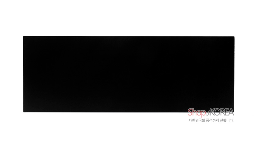 [텍스트: ShopofKOREA 대한민국의 품격까지 전합니다.] 흑색 옻칠 처리된 직사각형 케이스 상단 면의 단색 광택 질감 강조 이미지