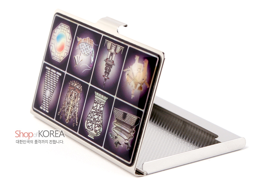 [텍스트: Shop of KOREA / 대한민국의 품격까지 전합니다.] 금속 재질 명함집에 보라색 그라데이션 배경, 9칸에 국보 유물 문양을 은은한 선각과 자개 느낌 채색으로 배치한 디자인