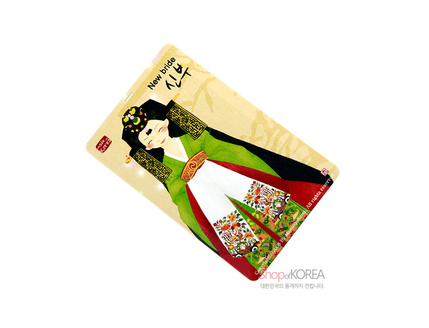 [텍스트: New bride 새신부, shopofKOREA 대한민국의 품격까지 전합니다] 전통 혼례 예복 입은 신부 일러스트, 녹색·적색 대비와 꽃·문조 문양이 조화를 이루는 카드형 USB 디자인
