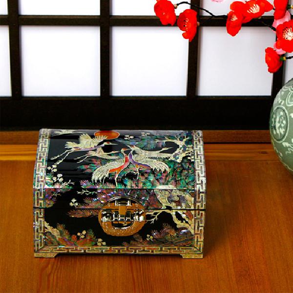 장태복 작(作) 자개굴림보석함中-송학 리뷰 이미지