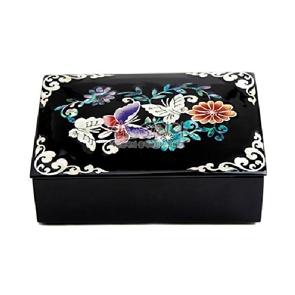 나전칠기 채색 창 - 나비