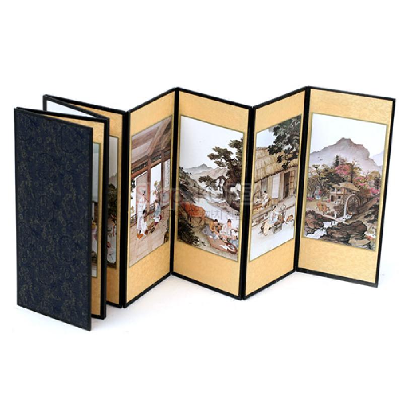 비단 재질의 8폭 병풍, 금빛 바탕 위에 세밀한 풍속도와 산수화가 채색된 전통 민화 장식.