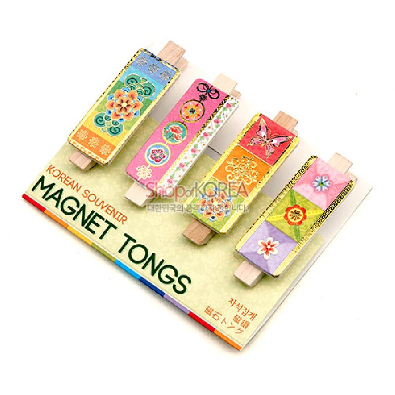 원목 집게 위에 부착된 자석 구조, 다채로운 색상의 전통 꽃문양·나비문양 인쇄 장식이 특징인 메모 자석집게 4P 세트.