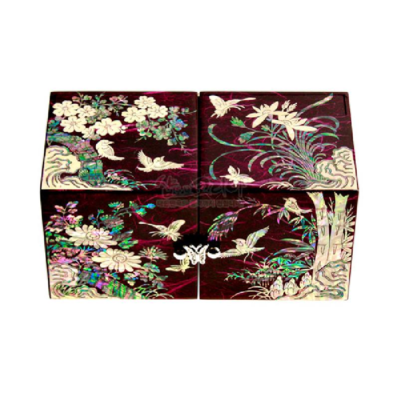 자색 옻칠 바탕에 자개 상감으로 매화·난초·국화·대나무 사군자와 나비·새 문양을 섬세하게 표현한 한지 쌍합.