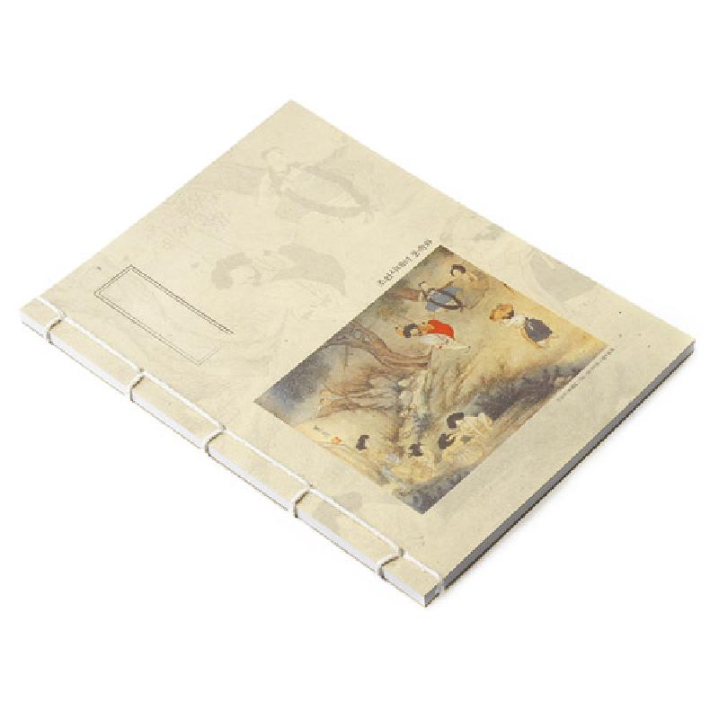 전통 한지 느낌의 연한 베이지 표지 위에 신윤복 단오도 인쇄와 실로 엮은 노출 제본이 특징인 대형 연습장. 전통 한지 느낌의 연한 베이지 표지 위에 신윤복 단오도 인쇄와 실로 엮은 노출 제본이 특징인 대형 연습장.