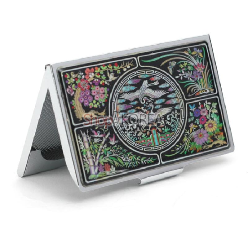 자개 상감 기법으로 사군자와 학, 꽃무늬를 섬세하게 표현한 금속 명함집.