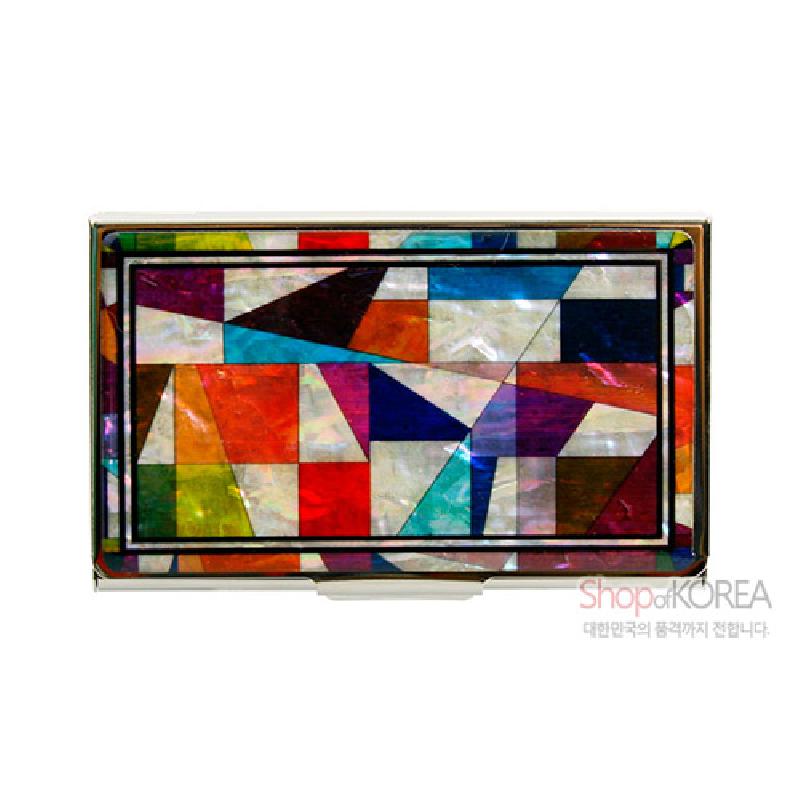 금속 테두리에 다채로운 색상의 조각보 문양 자개 상감이 들어간 직사각형 명함케이스.