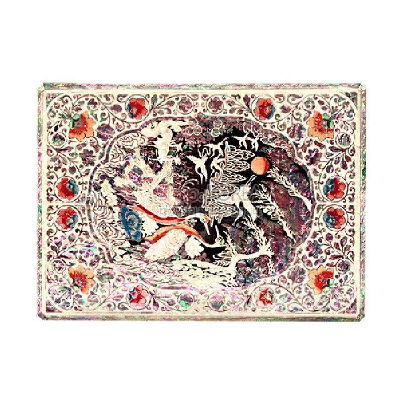 자개 상감 기법으로 학과 사슴, 소나무가 묘사된 장생도 문양과 다채로운 색상의 꽃넝쿨 테두리가 특징인 옻칠 서류함.