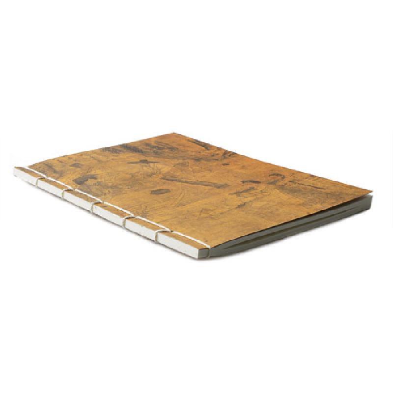 황토색 한지 표지에 선비 그림 인쇄, 흰 실로 엮은 전통 제본 방식의 대형 노트.