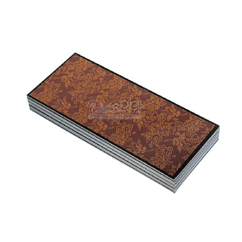 갈색 비단 표면에 금색 전통 문양이 촘촘히 수놓인 직사각형 형태의 다폭 병풍형 실크 패널.