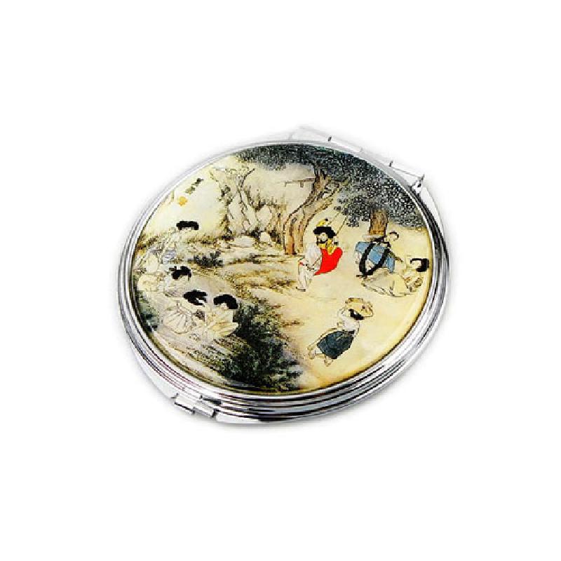 전통 단오 풍속을 묘사한 채색 민화풍 그림이 삽입된 금속 테두리 원형 손거울.