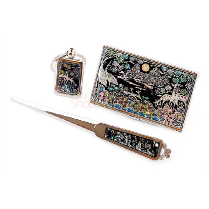 십장생꽃무늬 나전칠기 3종세트 측면, 명함집·열쇠고리·레터오프너의 통일된 십장생 문양