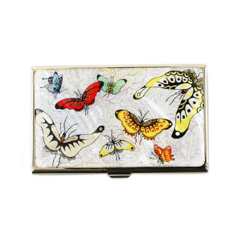 자개 바탕 위에 다채로운 색상의 나비 문양을 채색한 금속 테두리 명함집.