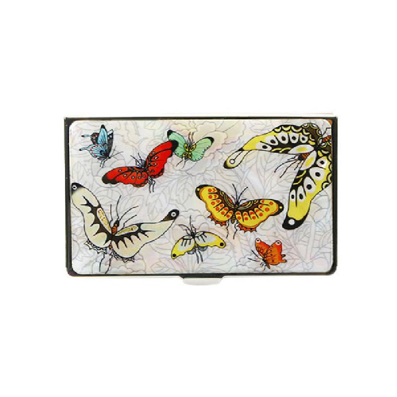 자개 바탕 위에 여러 색상의 나비와 은은한 모란 문양이 어우러진 금속 명함집.