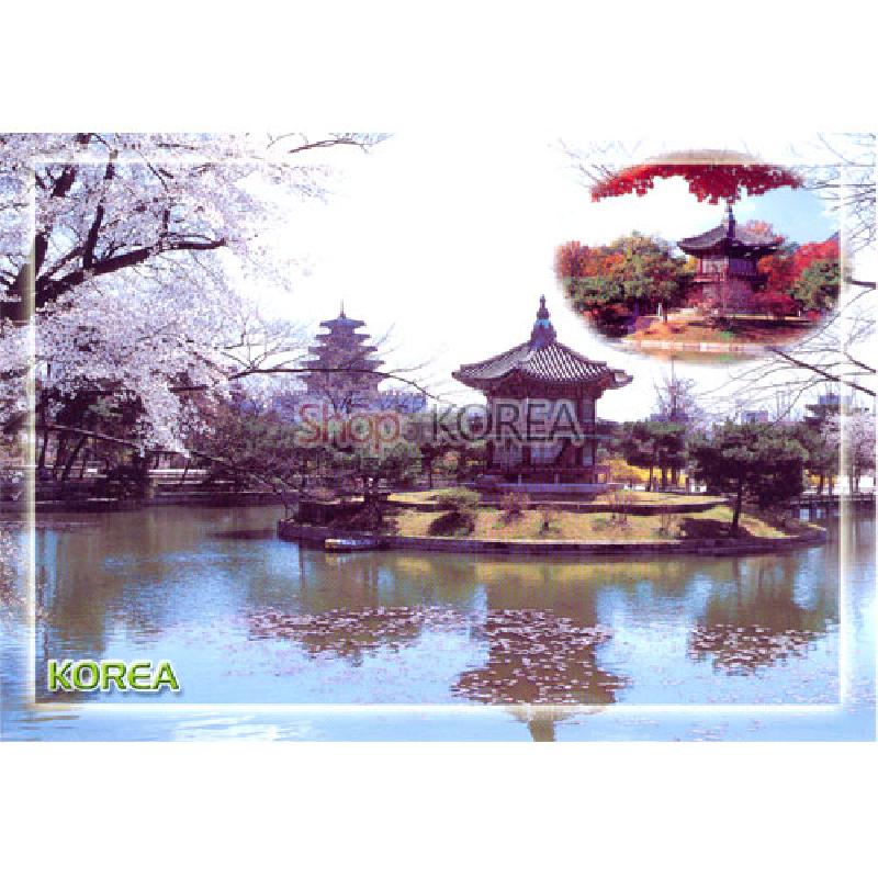 경복궁 전통 누각과 연못 풍경을 담은 사진 인쇄, 사계절 색감 대비가 돋보이는 풍경 엽서. 경복궁 전통 누각과 연못 풍경을 담은 사진 인쇄, 사계절 색감 대비가 돋보이는 풍경 엽서.