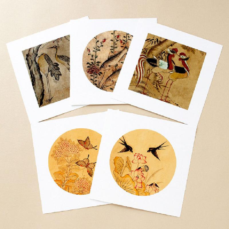 봉황과 학, 꽃과 나비를 소재로 한 민화풍 회화 인쇄, 담황색과 갈색 위주 색감이 특징인 프레임 카드 세트.
