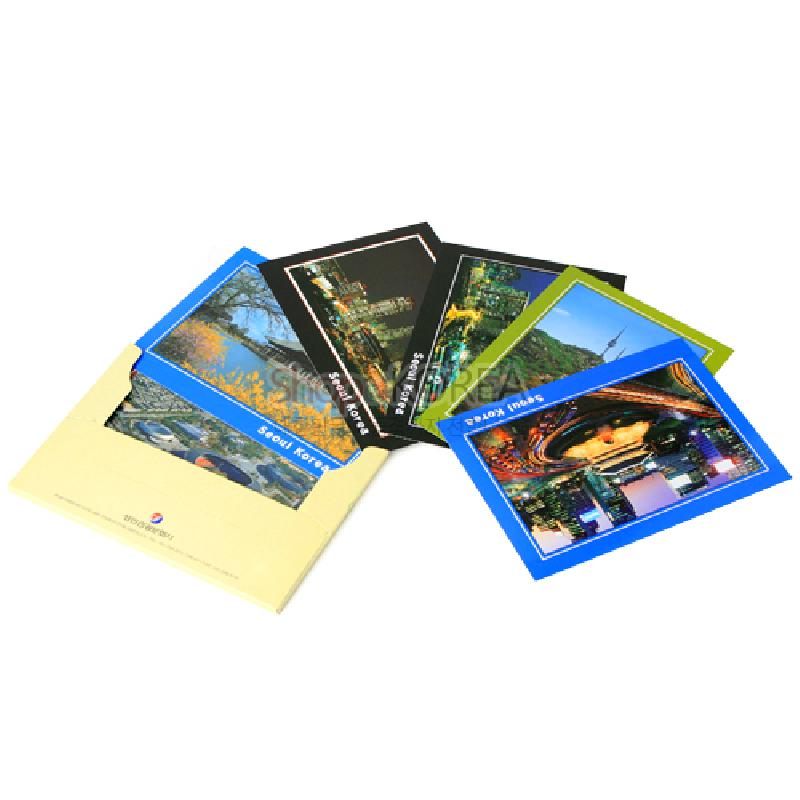 서울 야경과 명소 사진이 인쇄된 광택 종이 재질의 컬러 풍경엽서 세트.
