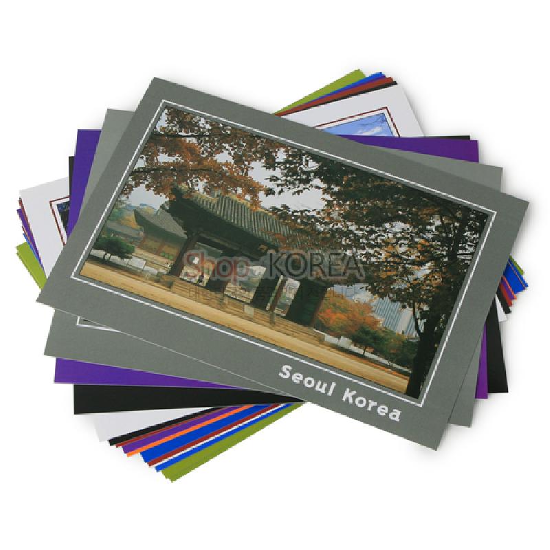 서울 전통 건축과 도시 풍경 사진을 담은 인쇄 엽서, 다양한 색상 테두리 배색이 특징인 종이 엽서 세트.