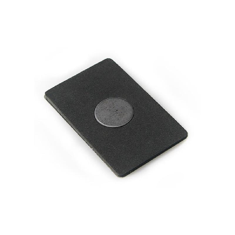 검은색 직사각형 금속 재질 바탕에 중앙 원형 자석 장착이 특징인 단색 메모홀더. 검은색 직사각형 금속 재질 바탕에 중앙 원형 자석 장착이 특징인 단색 메모홀더.