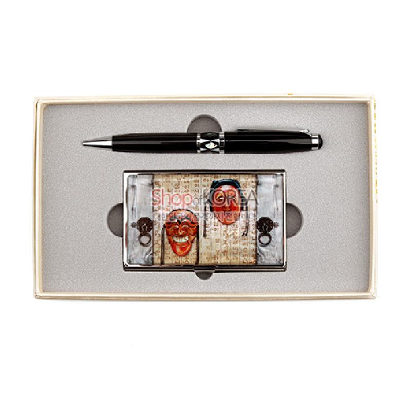 금속 재질 명함케이스와 볼펜 세트, 자개 배경 위 훈민정음 문자와 하회탈 문양이 강조된 디자인.